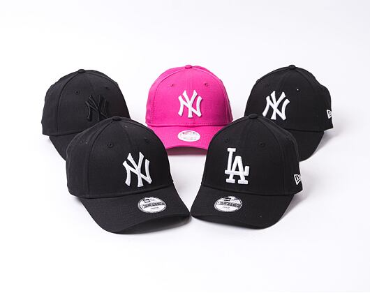 New Era 9FORTY Womens MLB Essential New York Yankees Strapback Black / Optic White Womens Cap