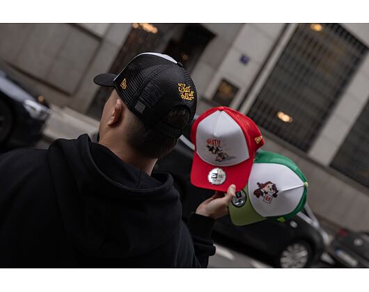 Kšiltovka New Era 9FORTY A-Frame Trucker Character Looney Tunes Daffy Duck Scarlet