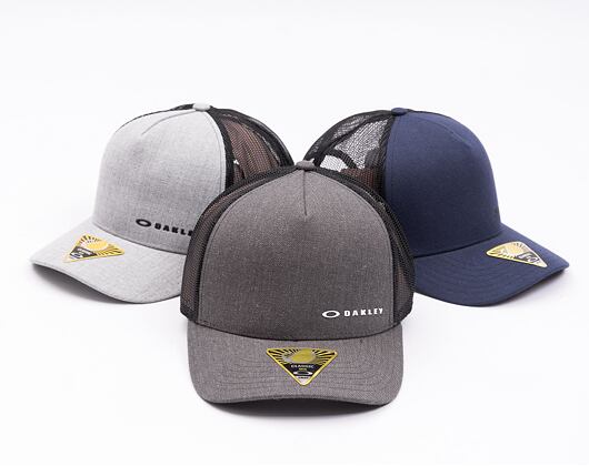 Oakley Chalten Black Snapback Cap