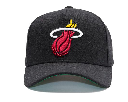 Kšiltovka Mitchell & Ness - Miami Heat - Kicking Wool Pro Strapback - Black