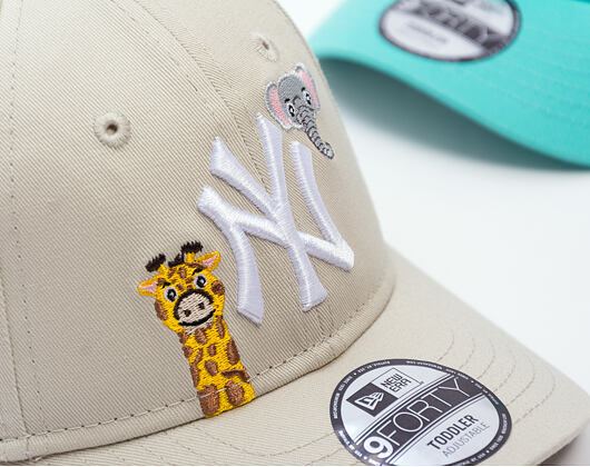 Dětská Kšiltovka New Era - MLB Animal Icon 9FORTY - NY Yankees - Stone / White