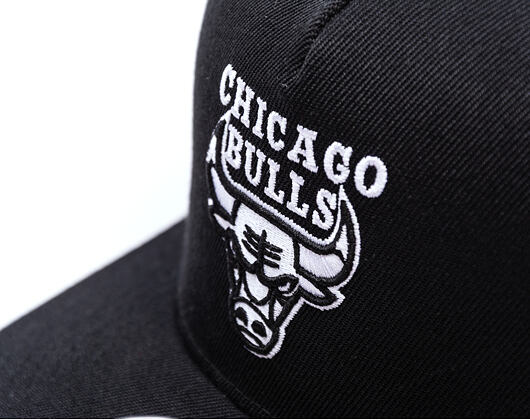 Kšiltovka Mitchell & Ness - NBA Born To Win Pro Snapback - Chicago Bulls - Black