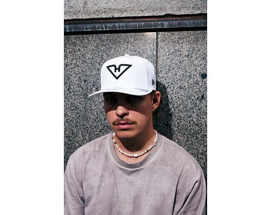 New Era - LIV Golf 9SEVENTY Stretch-Snap - Hyflyers - White