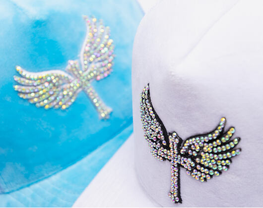 Kšiltovka Reflection Luxury Velvet Rhinostones White