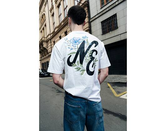 Tee New Era - Floral Graphic Oversized Tee - White