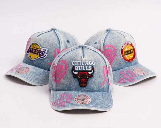 Cap Mitchell & Ness - Painted Love - NBA - Chicago Bulls - Light Blue