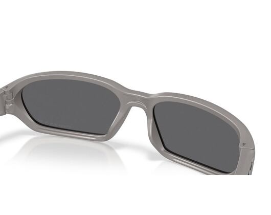 Sunglasses Oakley - Prizm Black Polarized - Titanium/Silver