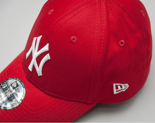 New Era League Basic New York Yankees Scarlet 39THIRTY Stretchfit Cap
