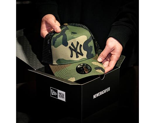 New Era Clean Trucker New York Yankees Snapback Woodland Camo / Black Cap