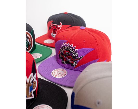 Mitchell & Ness Toronto Raptors Sharktooth Snapback HWC Red / Purple Cap