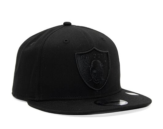 New Era 9FIFTY NFL Black on Black Las Vegas Raiders Snapback Cap