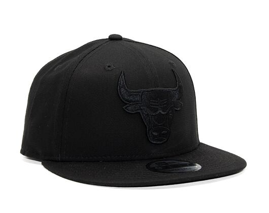 New Era 9FIFTY NBA Black on Black Chicago Bulls Black / Black Cap