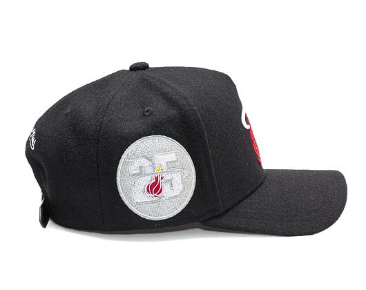 Kšiltovka Mitchell & Ness - Miami Heat - Kicking Wool Pro Strapback - Black