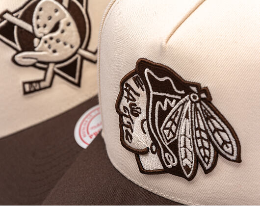 Kšiltovka Mitchell & Ness - NHL Fashion Basic 2T Pro Vntg - Chicago Blackhawks - Cream