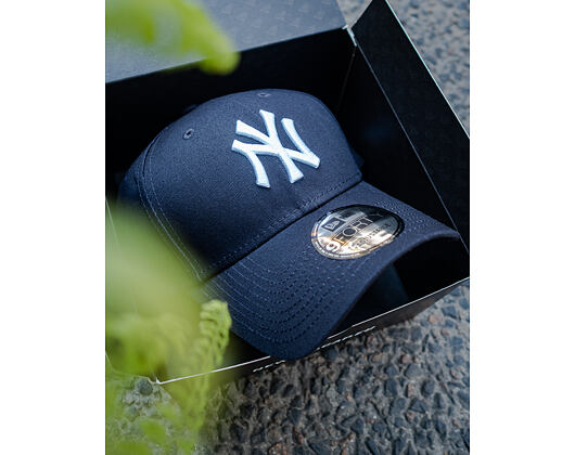 New Era 9FORTY MLB League Basic New York Yankees Strapback Navy / White Cap