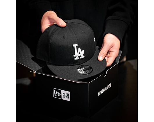New Era 59FIFTY MLB Basic Los Angeles Dodgers Fitted Black / White Cap
