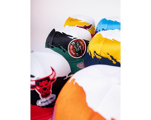 Mitchell & Ness Paintbrush Snapback HWC Atlanta Hawks White / Red Cap