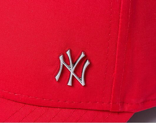 New Era 9FORTY Flawless Logo New York Yankees Strapback Scarlet Cap