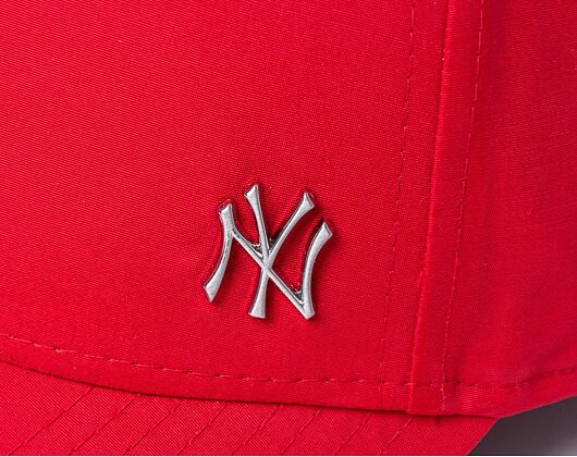 New Era 9FORTY Flawless Logo New York Yankees Strapback Scarlet Cap