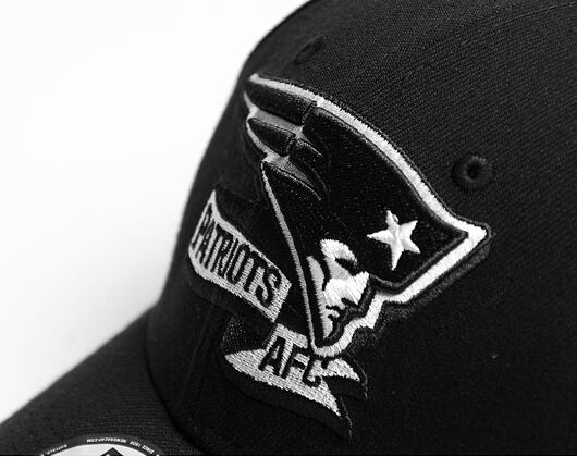 New Era 39THIRTY NFL22 Sideline New England Patriots Black / White Cap