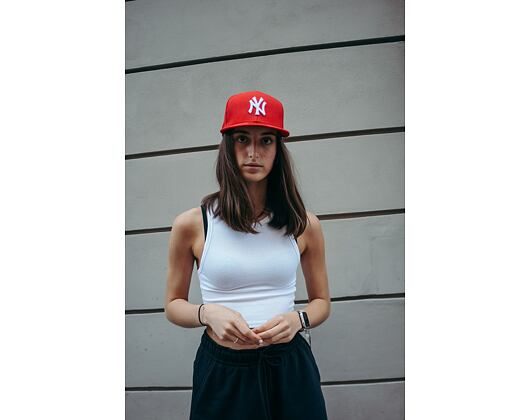New Era 59FIFTY MLB Basic New York Yankees Fitted Scarlet / White Log Cap