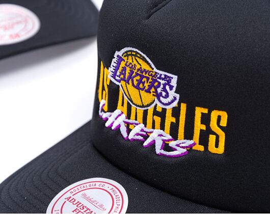 Kšiltovka Mitchell & Ness - Los Angeles Lakers - Year Of The Snake Trucker - Black