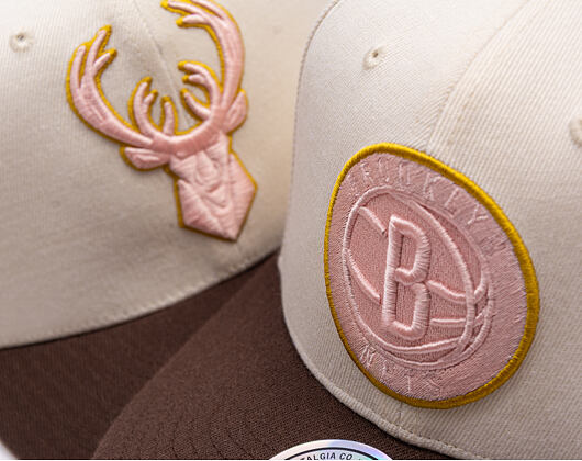 Kšiltovka Mitchell & Ness - Blush Sand Classic Red - Brooklyn Nets - Sand/Brown