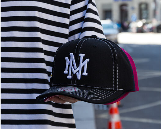Cap Mitchell & Ness  - Branded Baseline -Pro Crown Snapback - Black