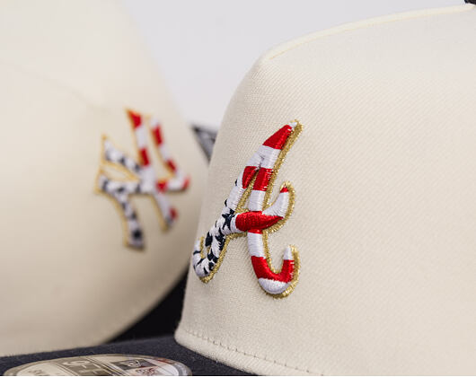 Cap New Era - MLB "American Flag" 9FIFTY - Atlanta Braves - Chrome White