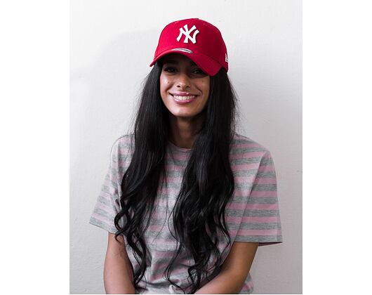 New Era 9FORTY MLB League Basic New York Yankees Strapback Scarlet / White Cap