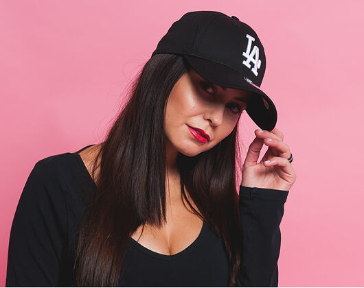New Era League Essential Los Angeles Dodgers 39THIRTY Black/White Cap