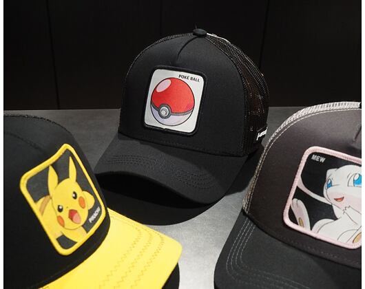 Capslab Trucker Pokémon Poké Ball Cap