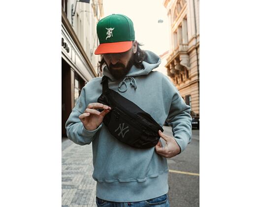 New Era MLB light New York Yankees Black / Black Waistbag