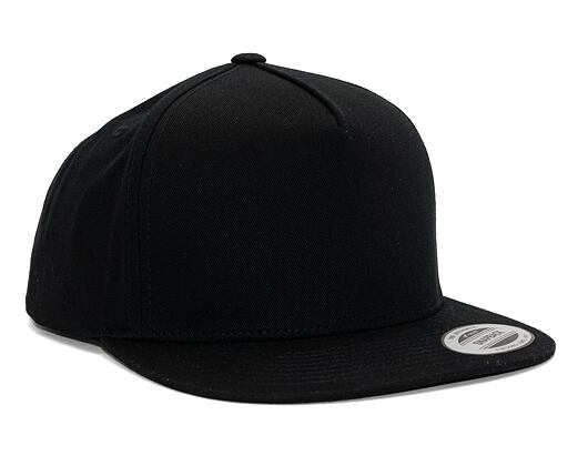 Kšiltovka Yupoong Classic 5 Panel Snapback Black / Black
