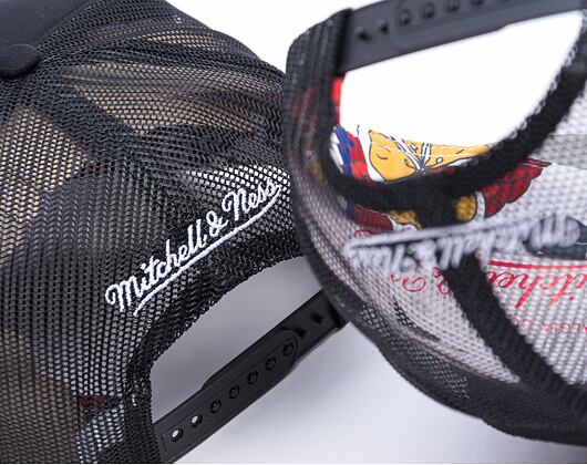 Kšiltovka Mitchell & Ness - Philadelphia 76Ers - Year Of The Snake Trucker Hwc - Black