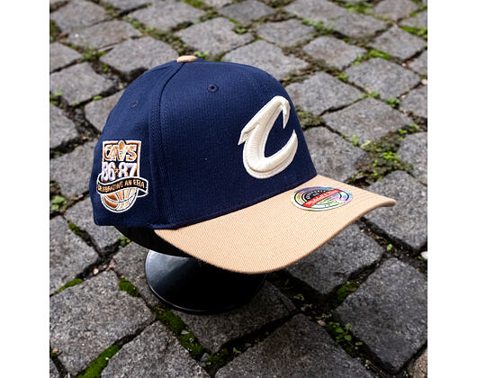 Kšiltovka Mitchell & Ness - Sand Storm Classic Red - Cleveland Cavaliers - Navy/Sand