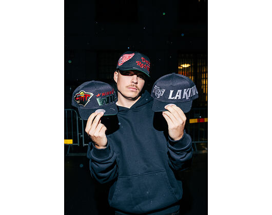 Kšiltovka Mitchell & Ness - NHL Busted Pro - Detroit Red Wings - Black