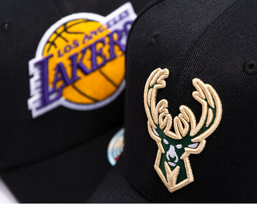 Cap Mitchell & Ness  - NBA Classic Red Snapback Custom Patch - Milwaukee Bucks - Black