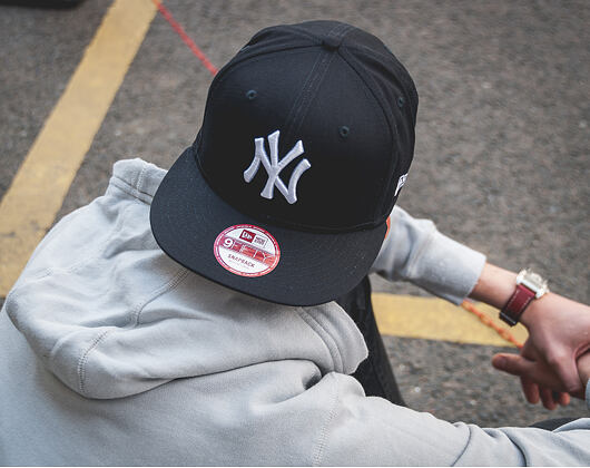 New Era 9FIFTY MLB New York Yankees Snapback Black / Optic White Cap
