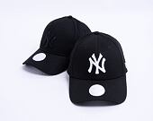 New Era 9FORTY Womens MLB Essential New York Yankees Strapback Black / Optic White Womens Cap