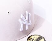 Kšiltovka New Era - MLB Essential 59FIFTY - NY Yankees - Stone / White