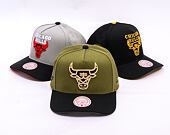Kšiltovka Mitchell & Ness - NBA Core Iv Pro  Bulls - Chicago Bulls - OLIVE-BLACK