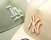 Cap New Era - MLB Outline 9FORTY A-Frame Trucker - NY Yankees - Cream / Orange