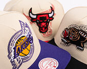 Cap Mitchell & Ness - Off Tilted - NBA - Los Angeles Lakers - Off White