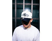 Kšiltovka New Era - MLB Paisley Bandana 9FORTY A-Frame - NY Yankees - Cream / Navy