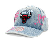 Cap Mitchell & Ness - Painted Love - NBA - Chicago Bulls - Light Blue