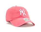 '47 Brand New York Yankees Clean Up Berry Strapback Cap