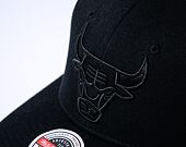 Mitchell & Ness Blk/Blk Logo Classic Red Chicago Bulls Black Cap