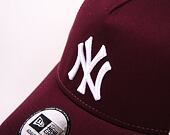 New Era 9FORTY Trucker MLB League Essential New York Yankees Maroon / White Cap