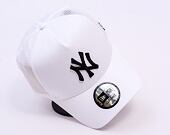 New Era 9FORTY A-Frame Trucker Essential New York Yankees Snapback Optic White Cap